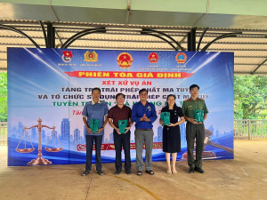 TUYÊN TRUYỀN PHÁP LUẬT BẰNG HÌNH THỨC PHIÊN TÒA GIẢ ĐỊNH – CHUNG TAY XÂY DỰNG "XÃ KHÔNG MA TÚY"